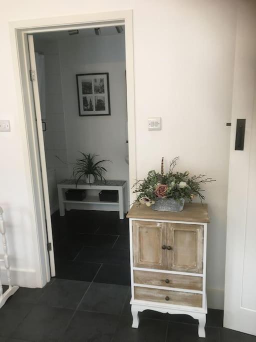 فيلا Herb Garden Bungalow Nazeing المظهر الخارجي الصورة